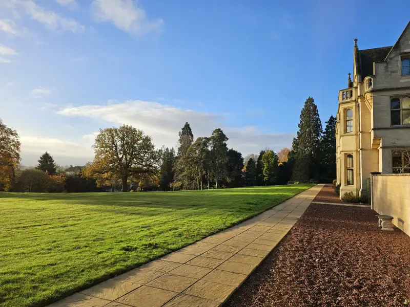 We cover all areas of Nottingham and neighbouring counties for house removals. This photo was taken at the beautiful Wymeswold Hall!

Choose Metcalf Removals for your removals across Nottinghamshire and Leicestershire.: Swipe To View More Images